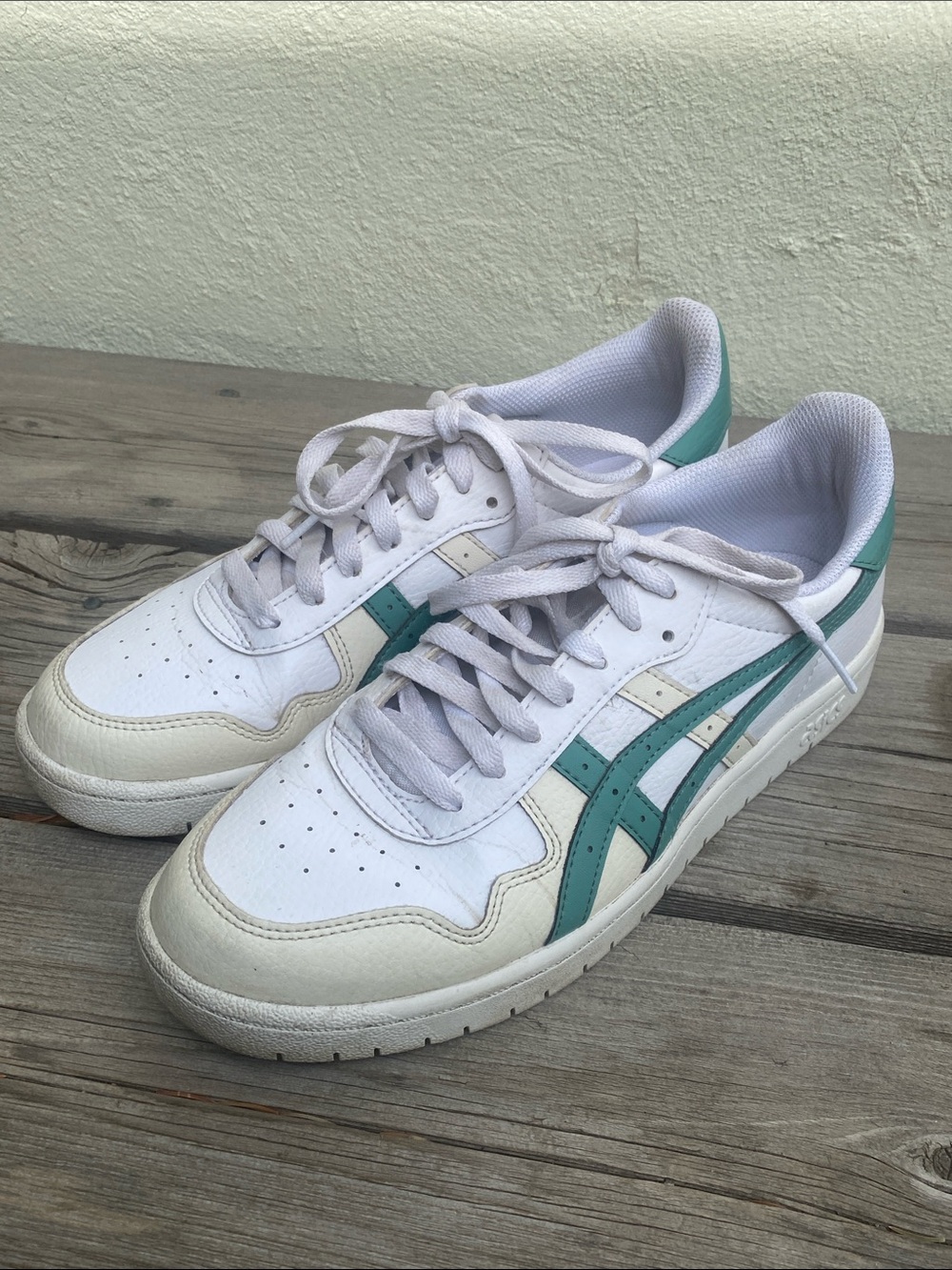 ASICS Japan S Size 9 Women’s Sneakers Aritzia White/Saje EUC - Picture 3 of 15